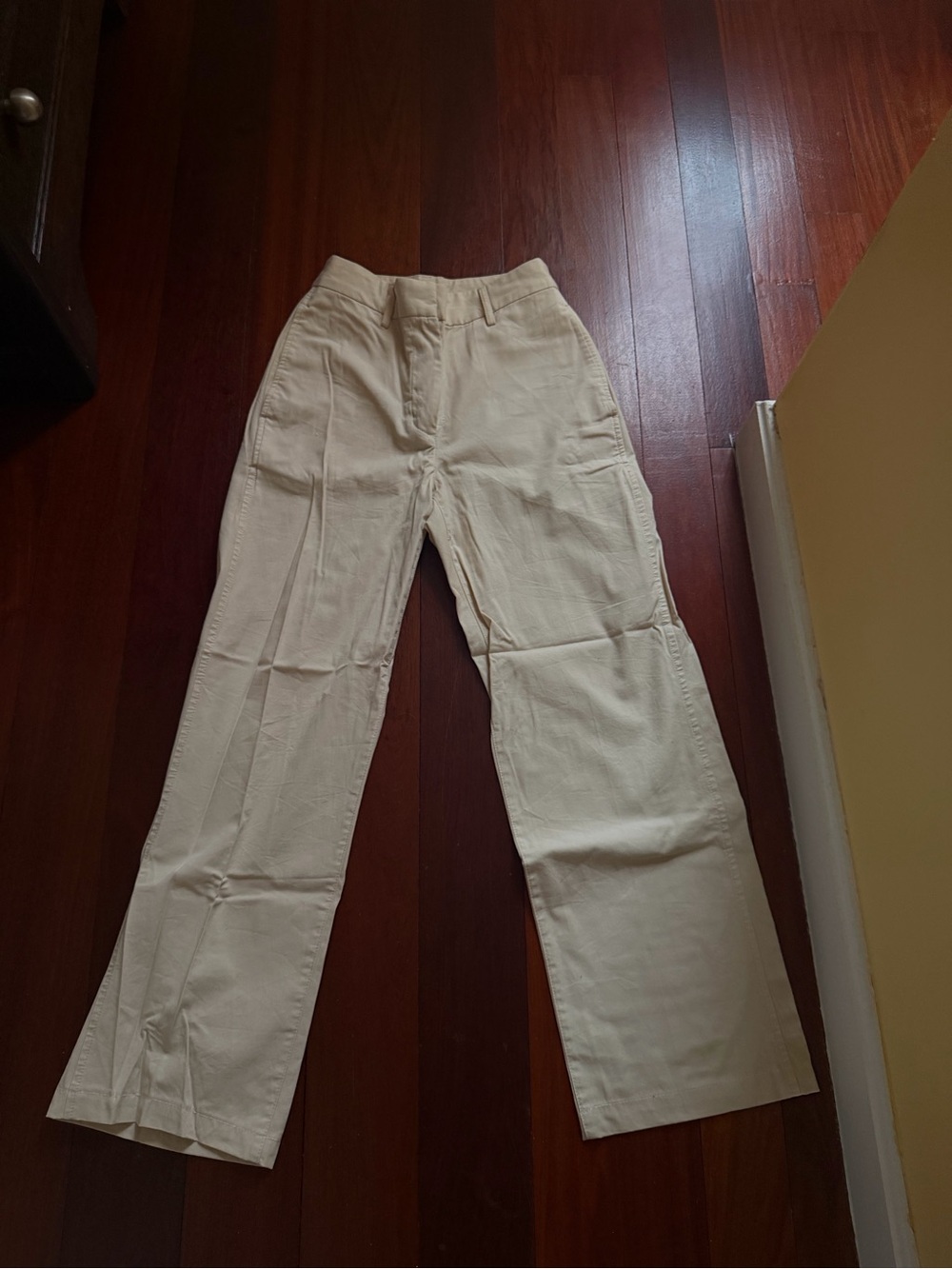 Aritzia Wilfred Free Acesdent Pant Chinos 5’2 and under. SHORT LENGTH
